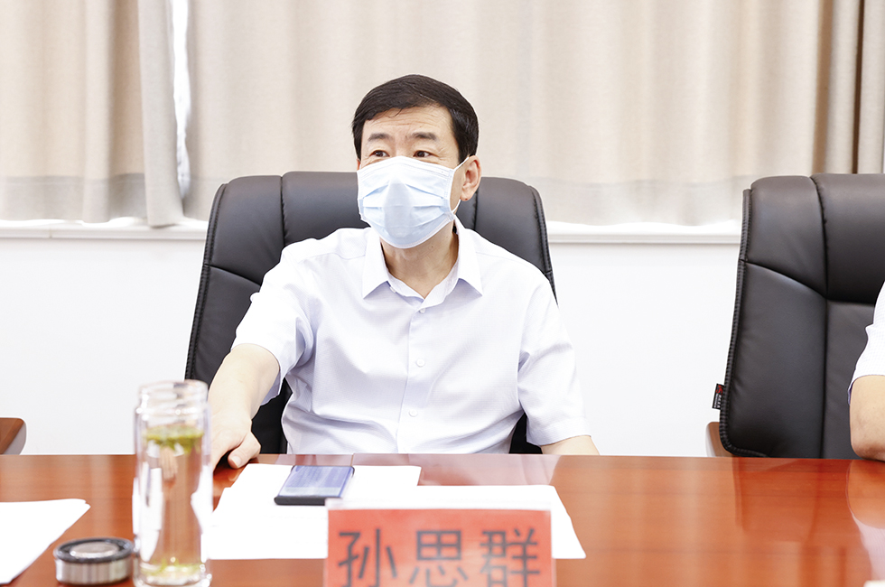 县委常委,组织部长孙思群主持召开县城区管控防疫消杀指导组日例会